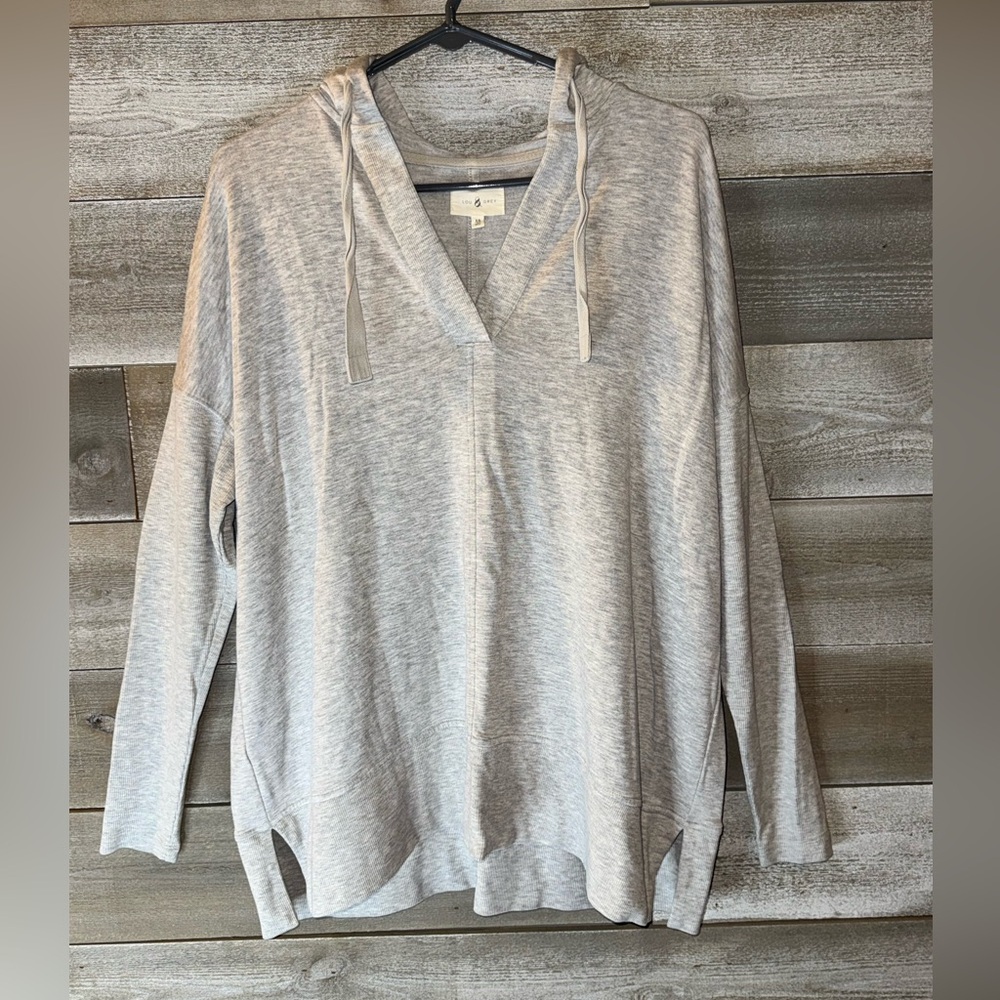 Lou & Grey Light Gray Women's V- Neck Light Weight Hoodie